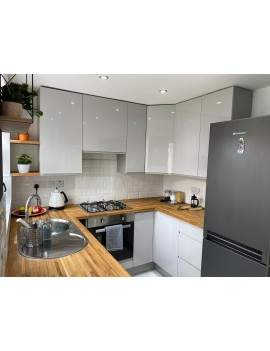 Amazing William handleless kitchen units set, complete kitchen